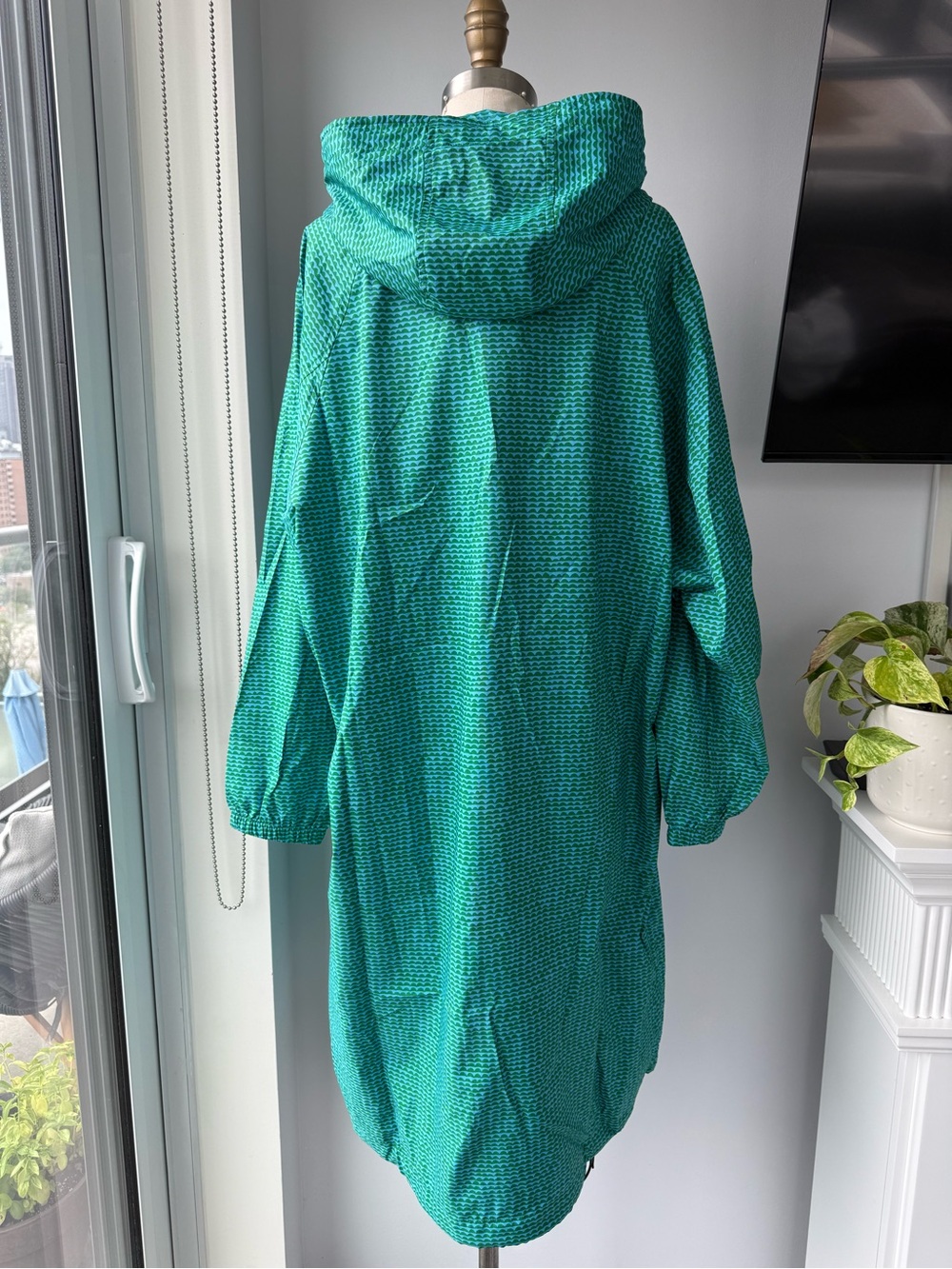 Marimekko x Uniqlo Pocketable Hooded Long lightweight jacket - Picture 2 of 8